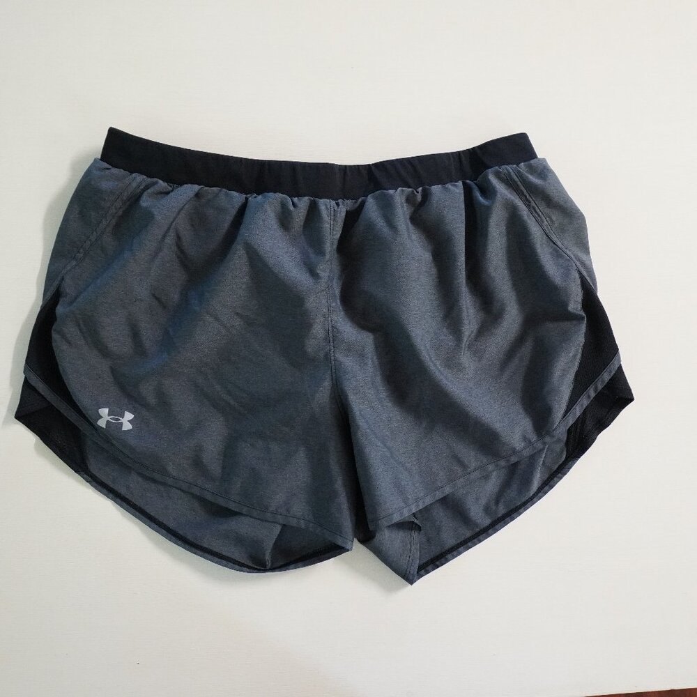 Under Armour Performance athletic shorts‎